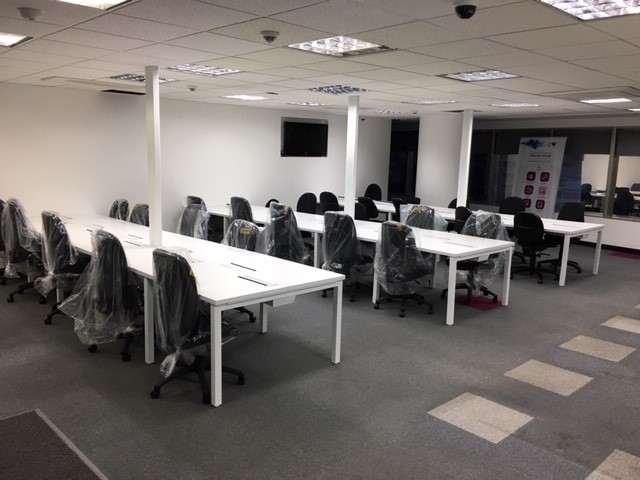 Embalaje, traslado de muebles de oficina,